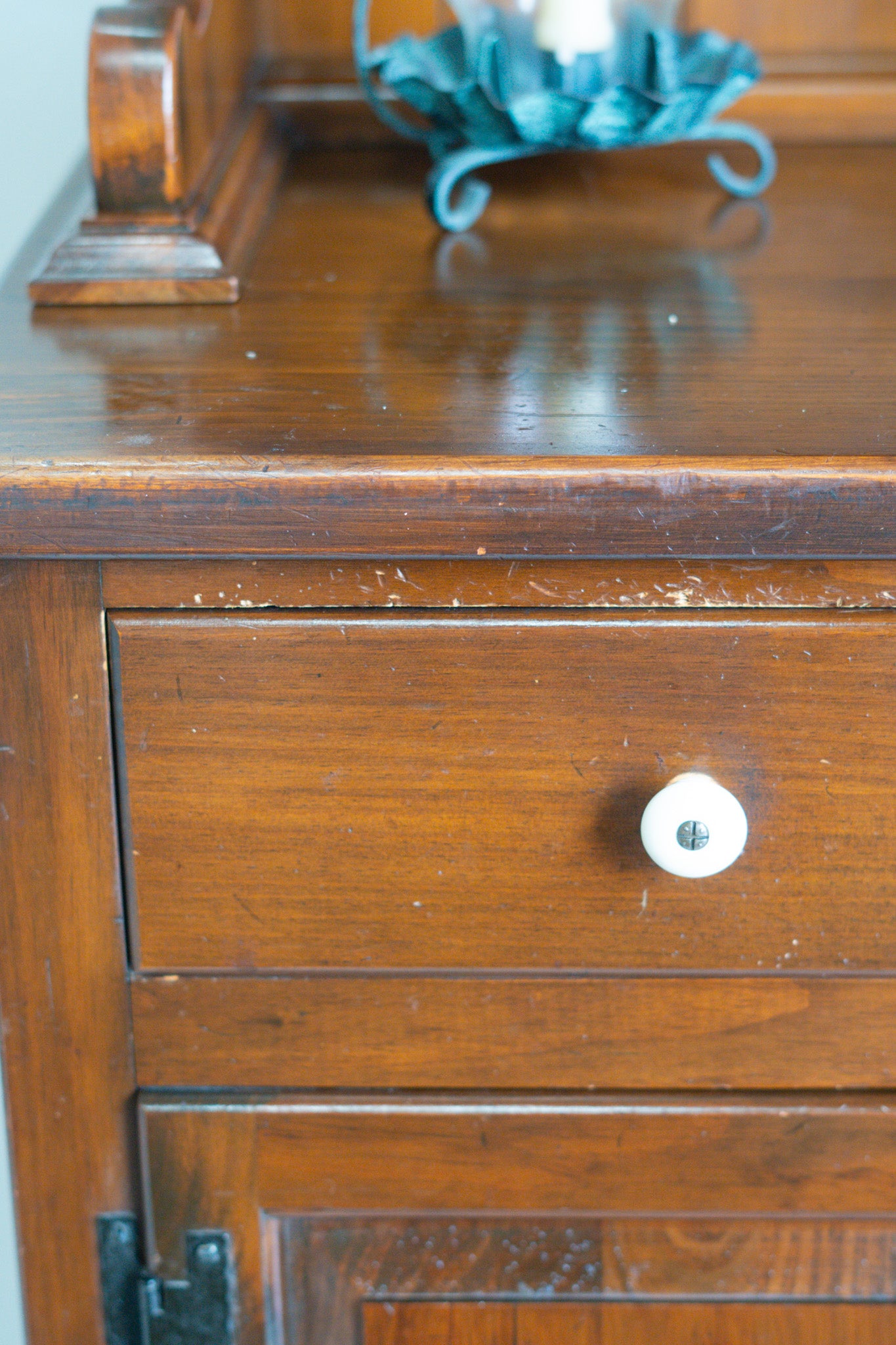 STUNNING Vintage Ethan Allen hutch built with antique pine wood
