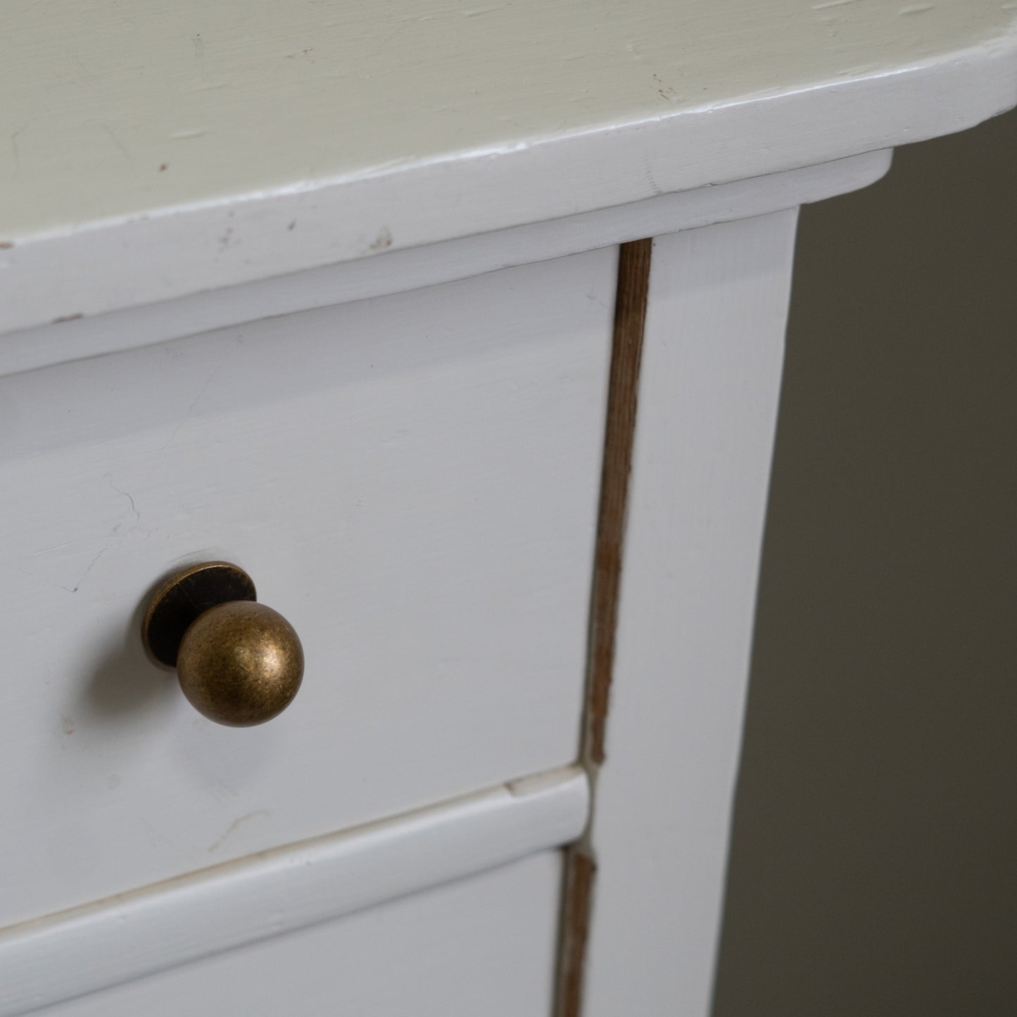 Antique Dresser with Mirror – Rustic Cottagecore