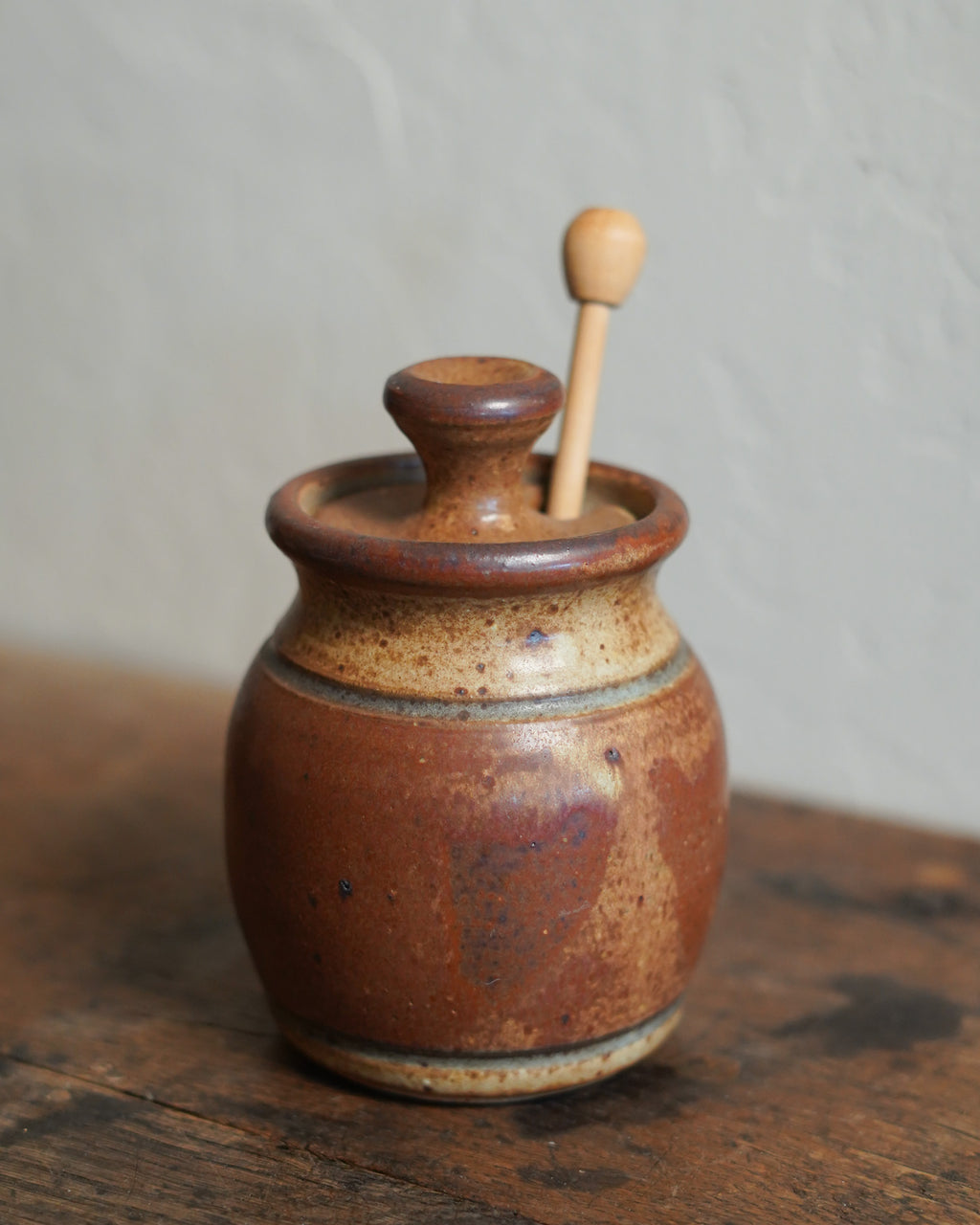 Vintage Ceramic Honey Jar — Lot 111