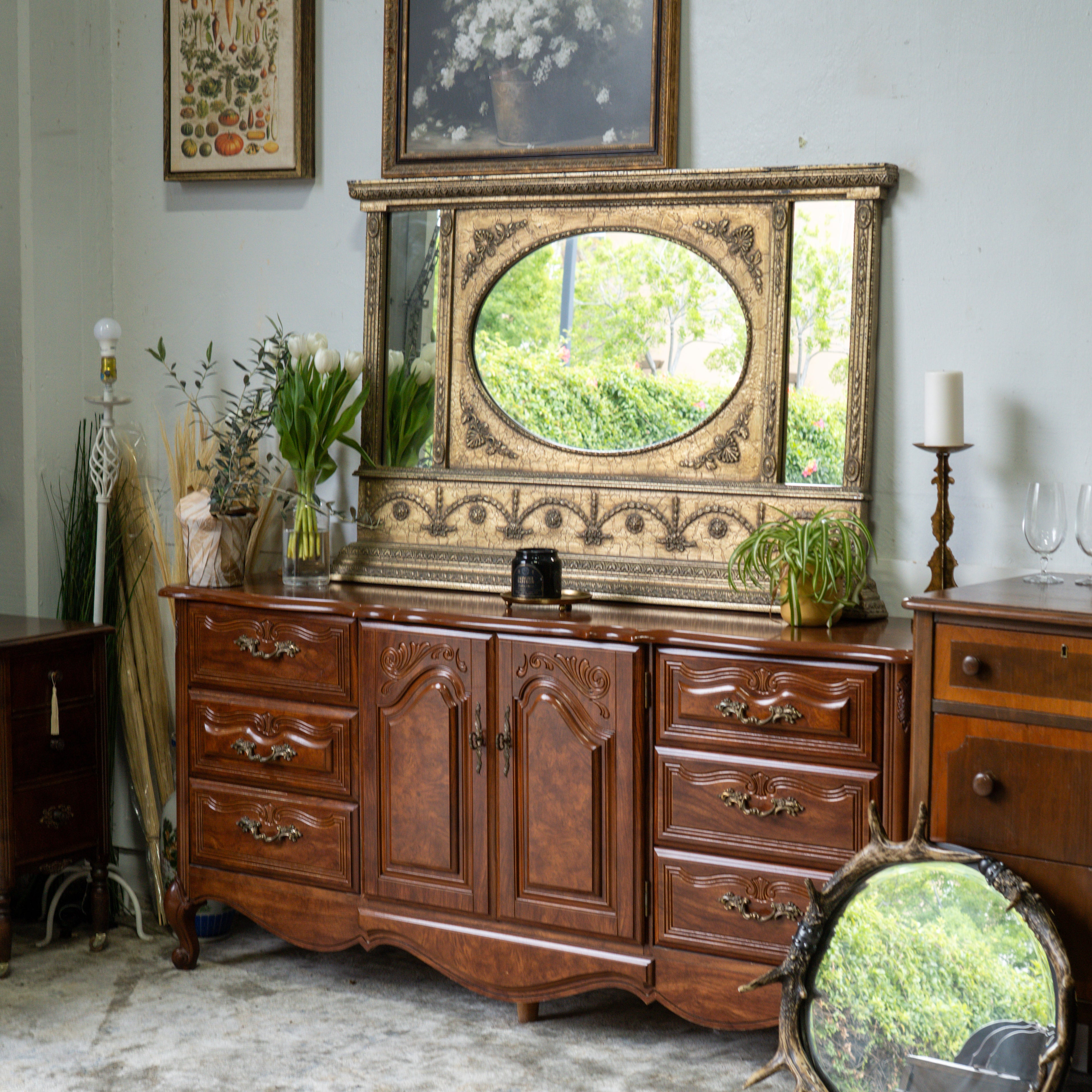 Vintage Windsor Art Decorative Wall Mirror | Gold Ornate Frame | Oval Center | Made in California