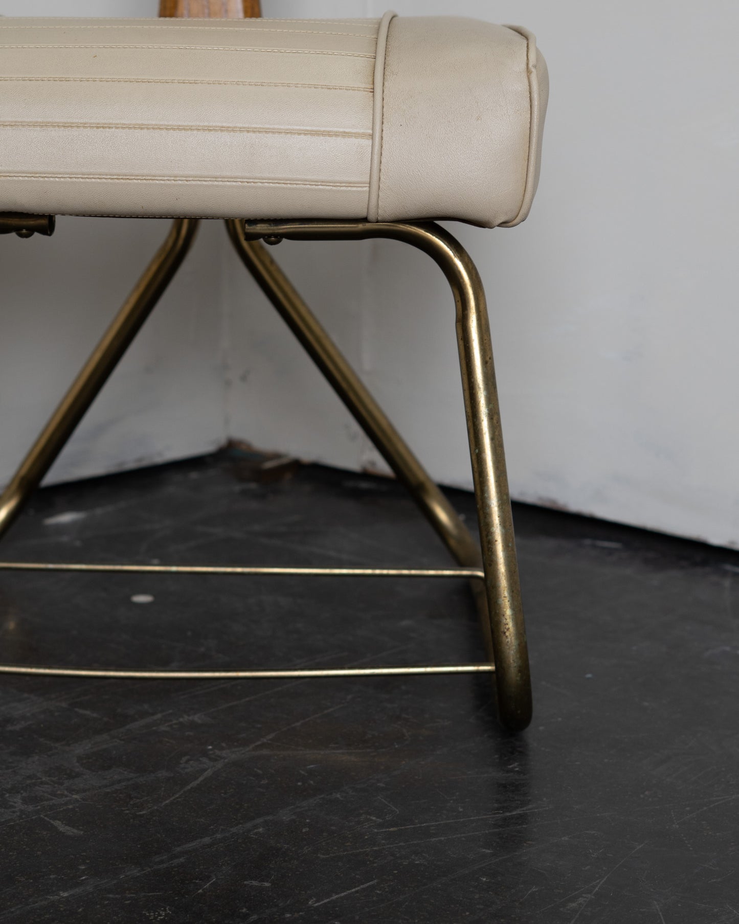 UNIQUE Vintage Valet Butler Seat