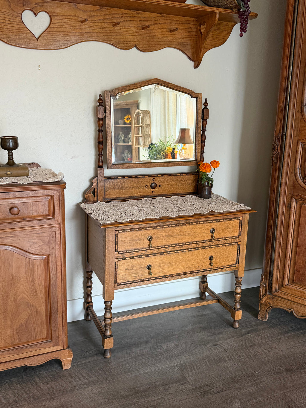 Quarter-Sawn Oak Dresser with Mirror