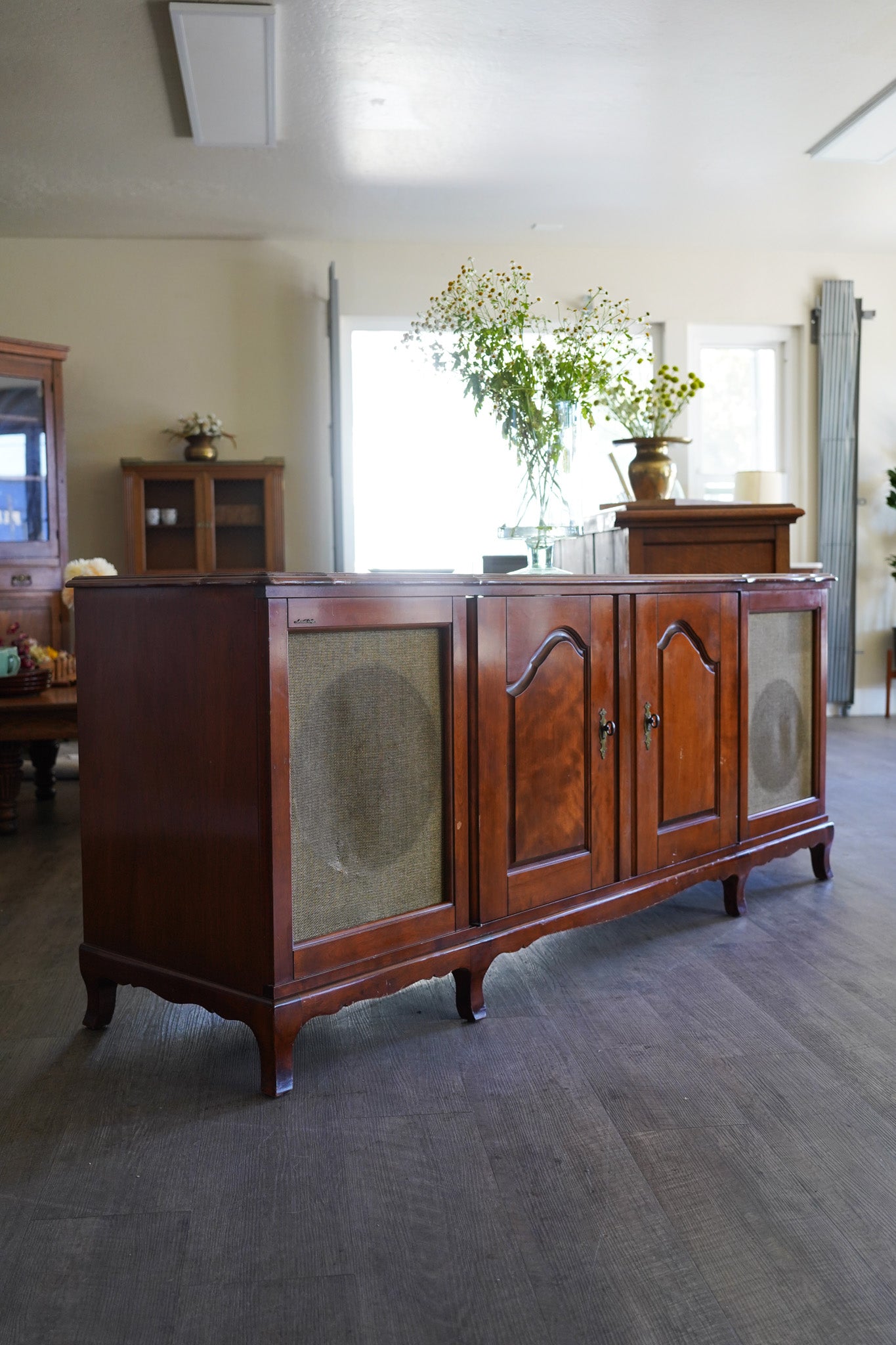 Vintage Stereo Console / Record Player Stand