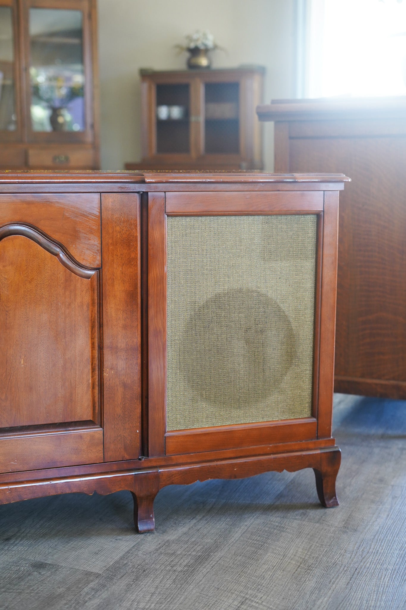 Vintage Stereo Console / Record Player Stand