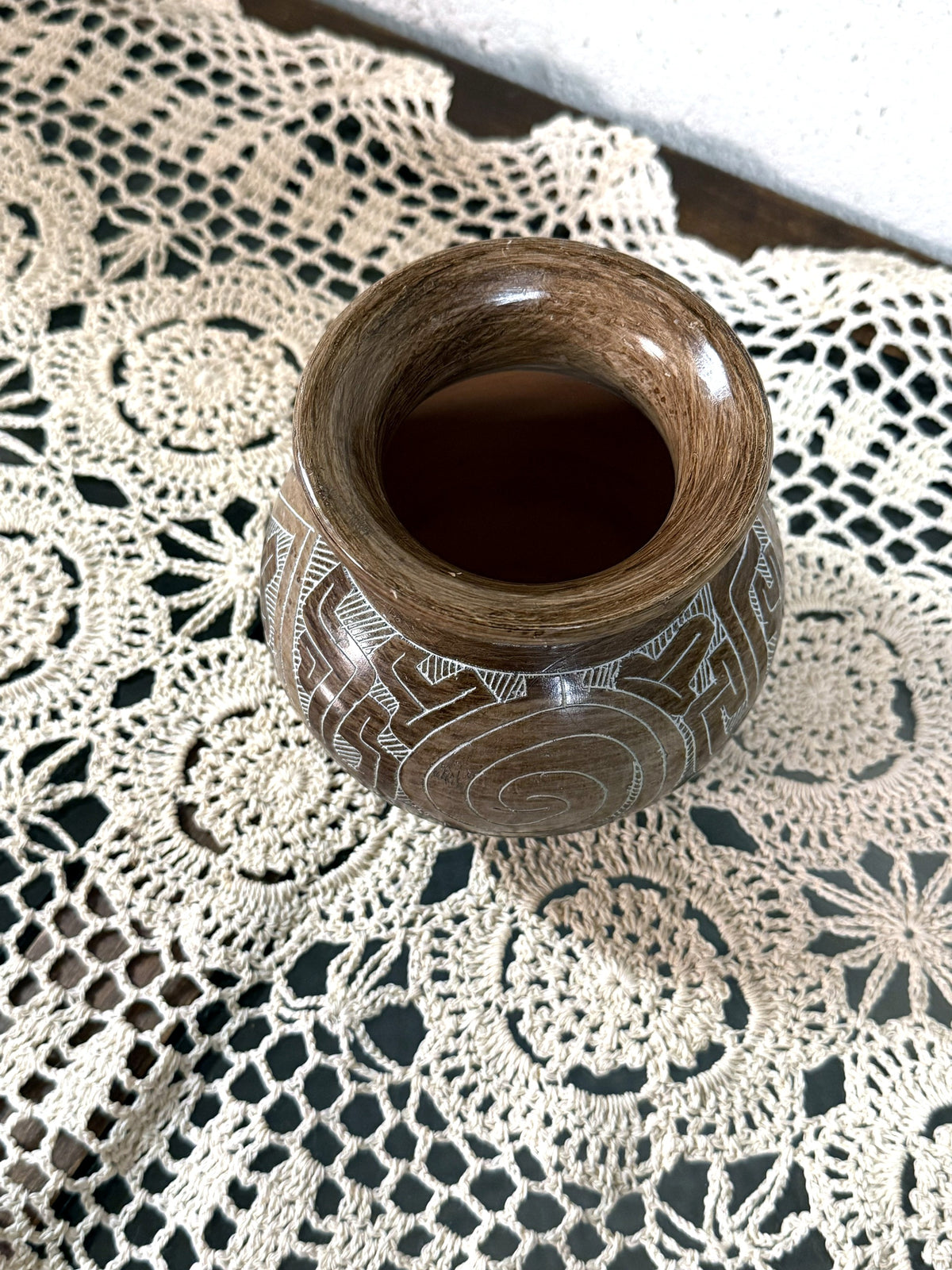 Anisio Para Brazilian Pottery Vase, top view