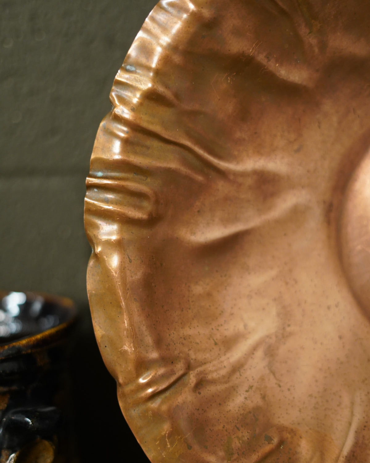 Vintage Ruffled Drumgold Copper Bowl, detail