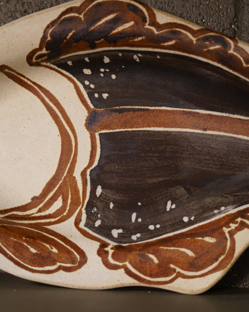 Vintage Signed Studio Pottery Fish Platter, detail