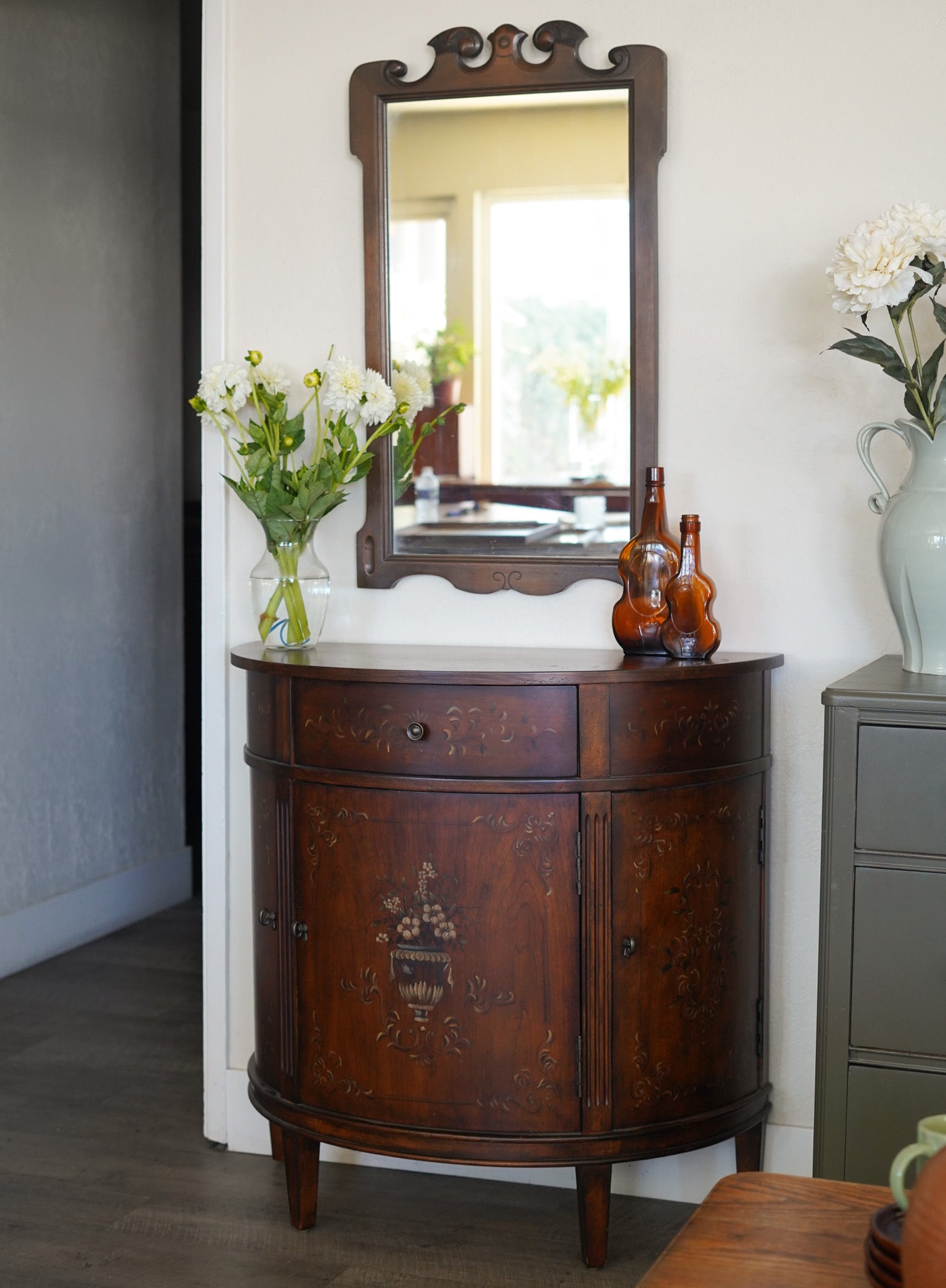 Vintage Ethan Allen Entryway Console