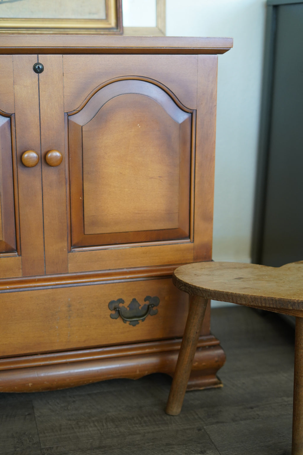 Vintage Lane Cedar Chest with Original Key