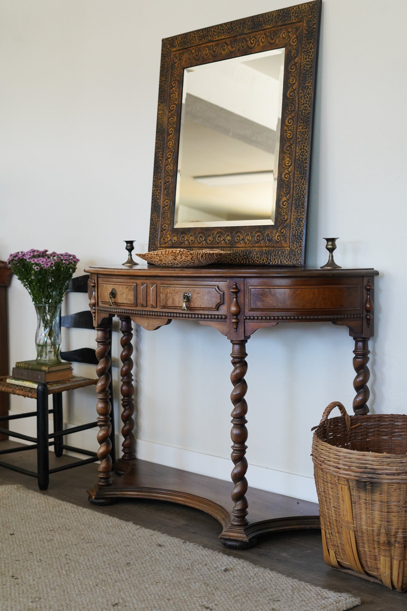 Vintage Spindle-Leg Console Stand