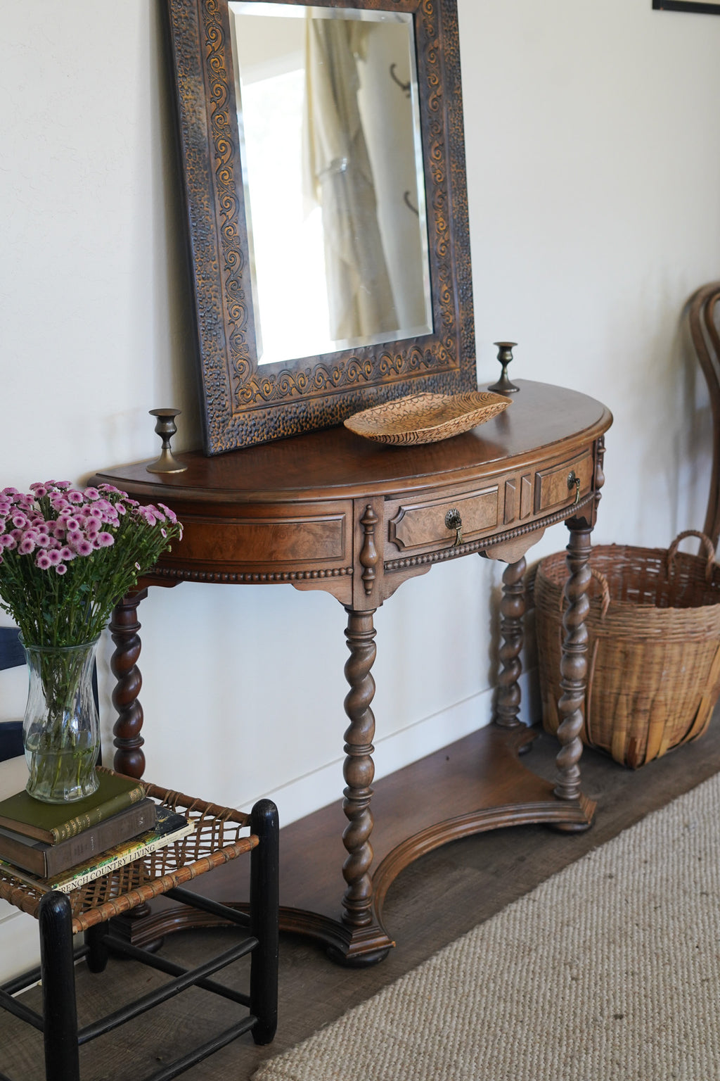 Vintage Spindle-Leg Console Stand
